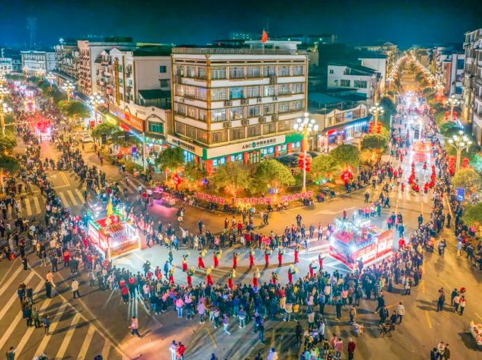 画好最大同心圆|新时代民族团结进步画卷系列之五 多彩中华 第16张-华体网体育官方网站最新活动 华体网体育官方网站最新活动特别企划