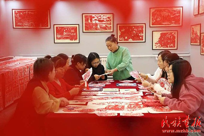 北疆文化忆站 赓续非遗薪火 图片报道 第2张-华体网体育官方网站正式成为意甲联赛官方合作伙伴 myyear
